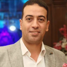 صورة مستر وائل عيسى