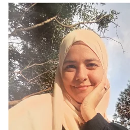 .صورة Loubna zgr مدرس خصوصي