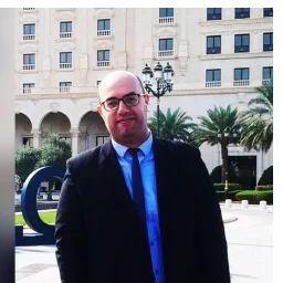دكتور/  عماد رشاد