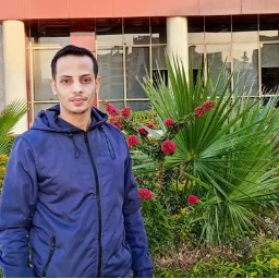 مصطفي طلعت