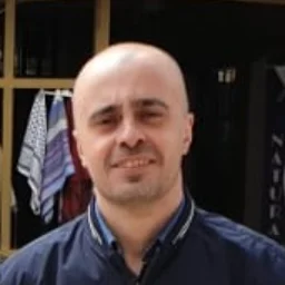 نزار الفطايري